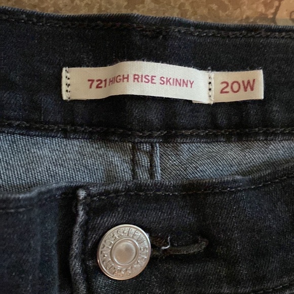 LEVI’S black 721 High rise skinny 5 pocket ankle jeans - Picture 3 of 5